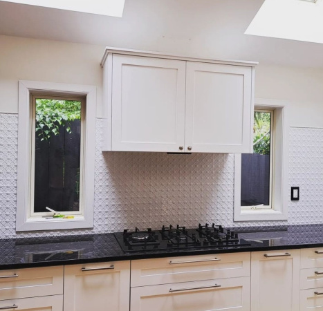 apm_geometric_white_stamp_instagram