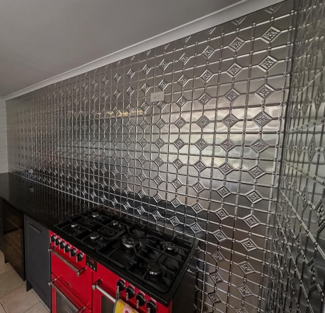 apm_heysen_raw_al_wall