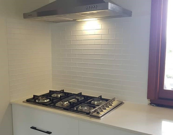 apm_white_brick_splshback_brisbane_pressed_metal_2