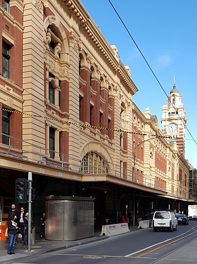 FLINDERS STREET TRAIN STATION Awning Façade